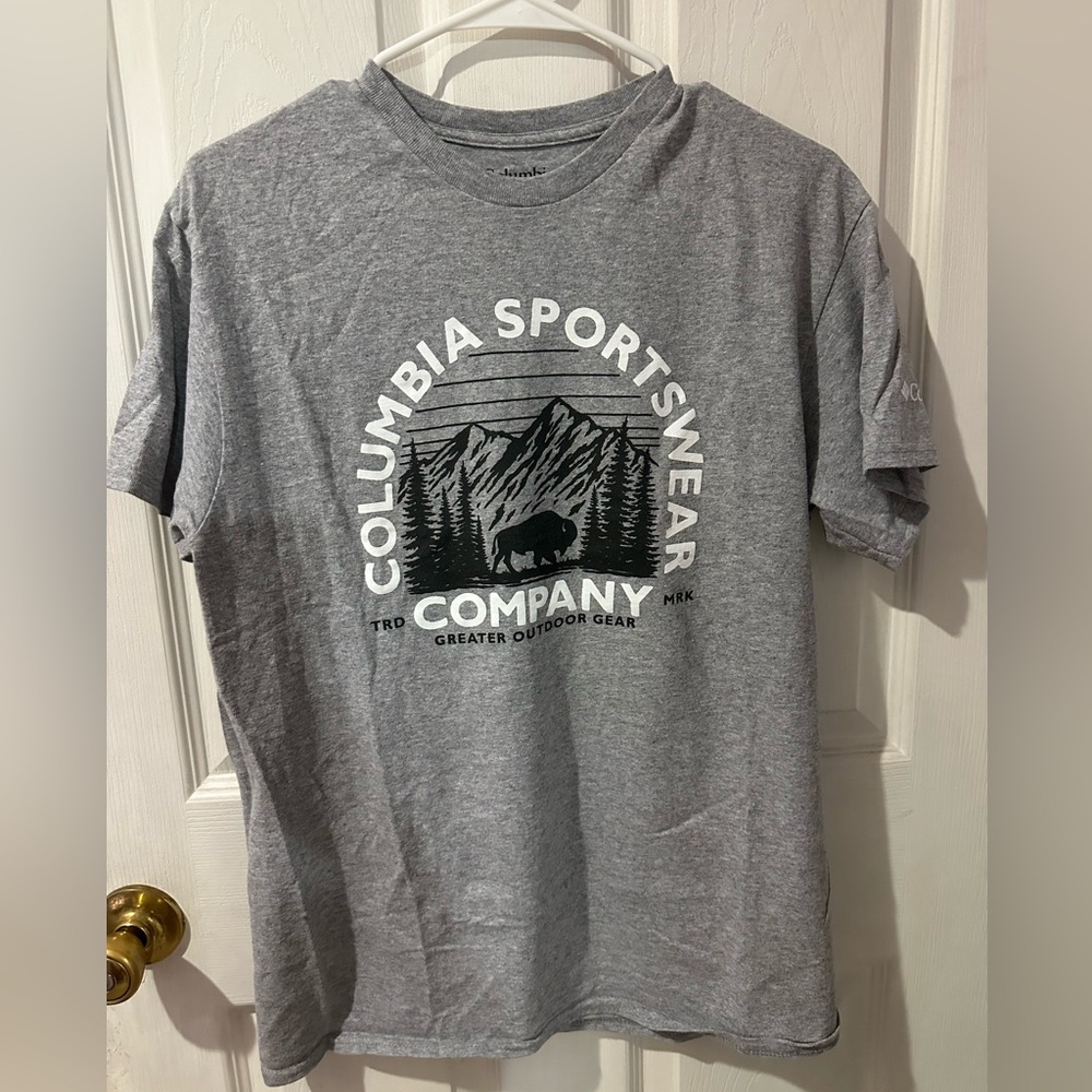 Men’s Grey Columbia Graphic T-Shirt